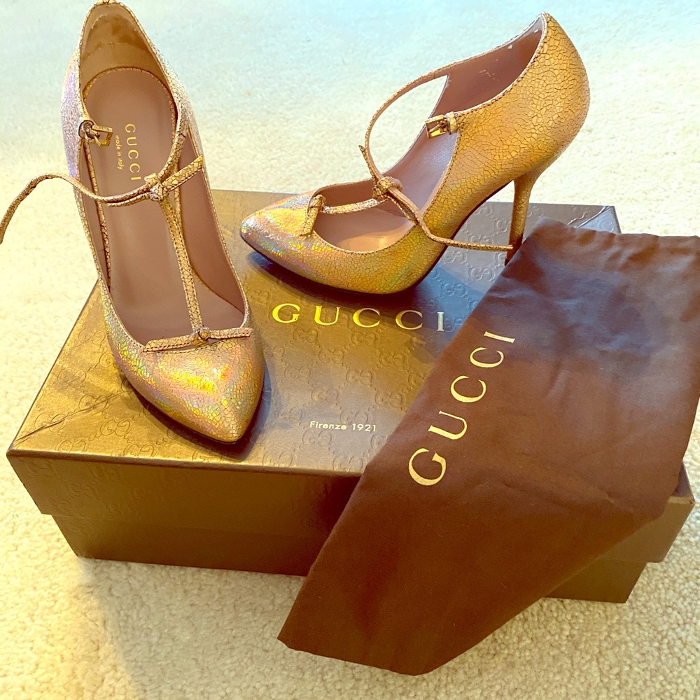 Gucci shoes, size 34, Cracked Leather,Color Salmon